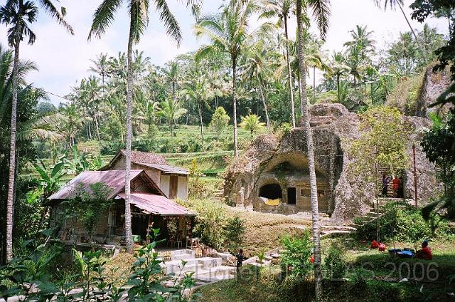 80470026.JPG - GUNUNG KAWI