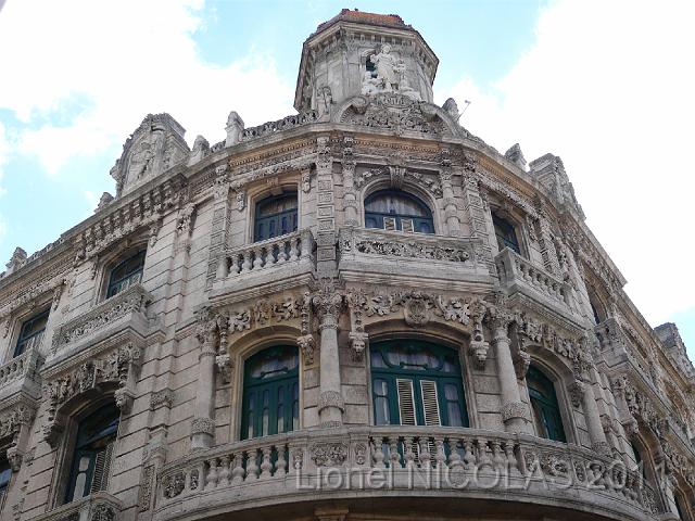 P1030882.JPG - La Havane: La façade de l'hotel Raquel