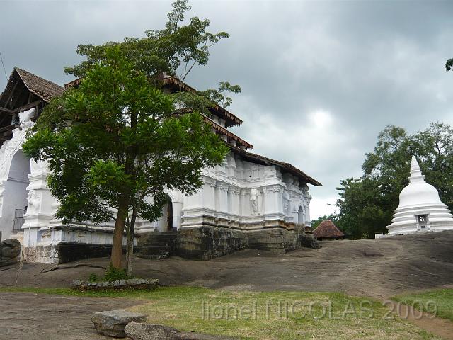 P1010404.JPG - KANDY: Temple de Lankatilaka.