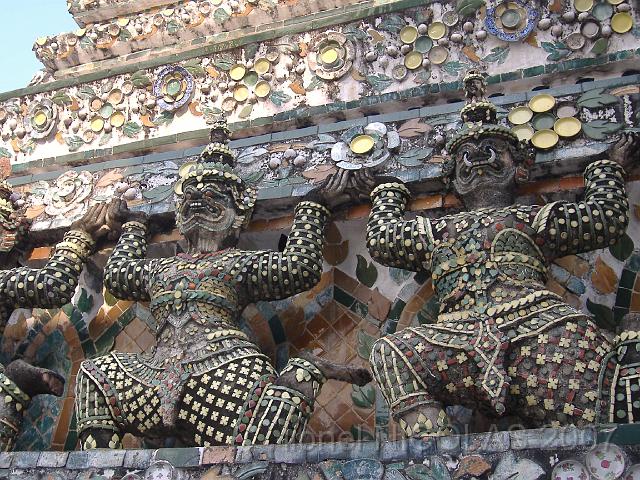 DSCF1295.JPG - BANGKOK: détail du Wat Arun