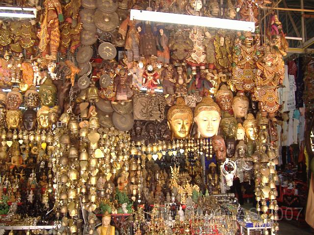 DSCF1473.JPG - CHIANG MAI: boutique près du « Wat Doi Suthep »